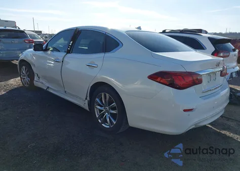 2018 Infiniti Q70 3.7 Luxe из США, поврежденный, VIN JN1BY1AP6JM180696